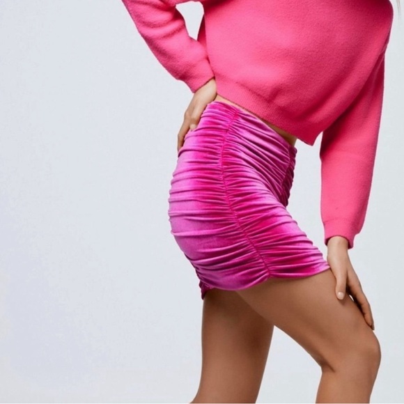 Hot pink Zara mini skirt - Picture 5 of 13